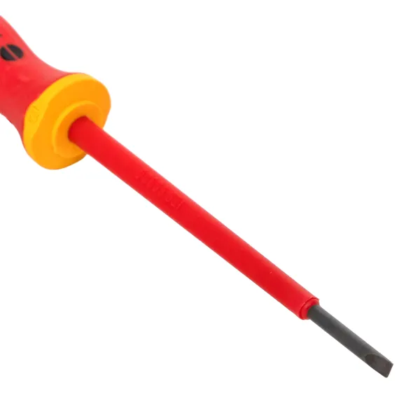 Отвертка Professional SL2.5×0.4 мм VDE 1000В EKF